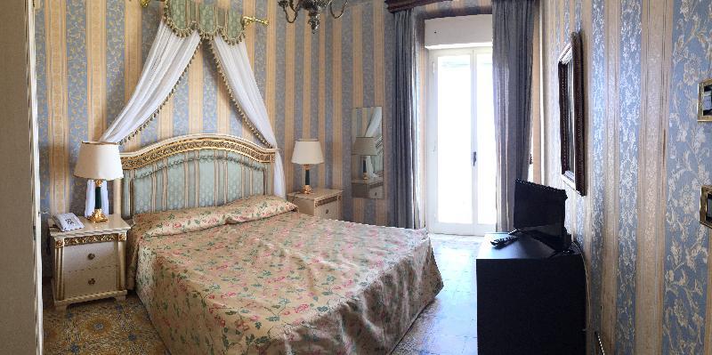 Hotel Villa Riis Таормина Екстериор снимка
