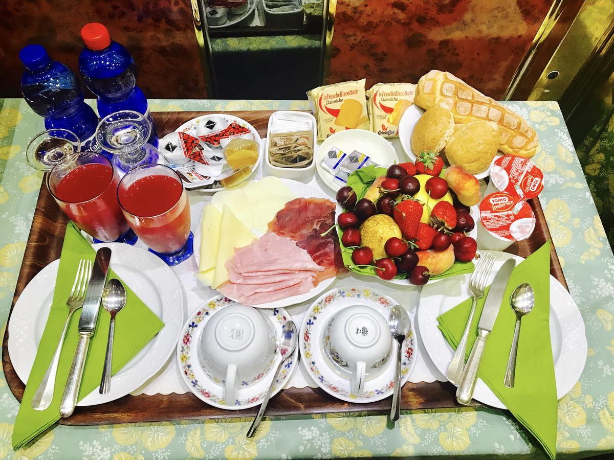 Hotel Villa Riis Таормина Екстериор снимка