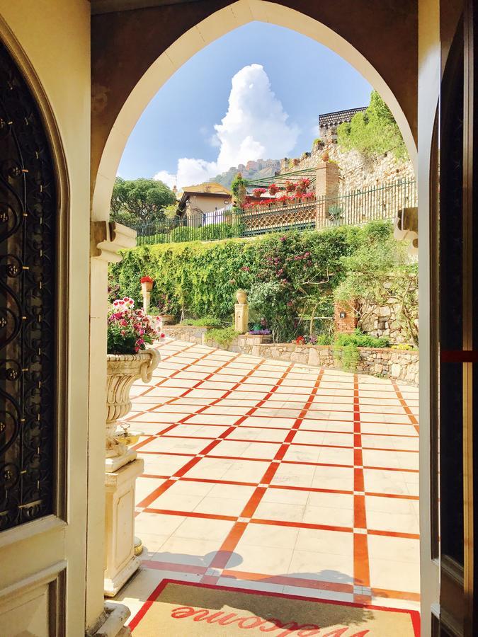 Hotel Villa Riis Таормина Екстериор снимка