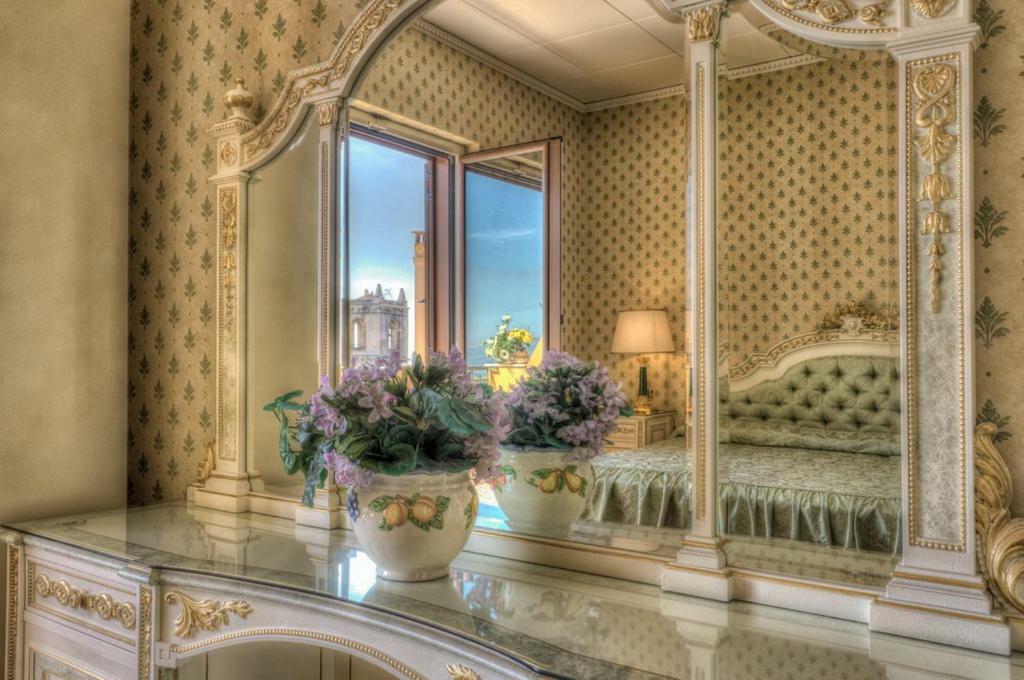 Hotel Villa Riis Таормина Екстериор снимка