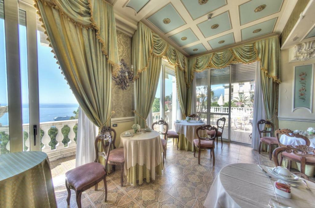 Hotel Villa Riis Таормина Екстериор снимка