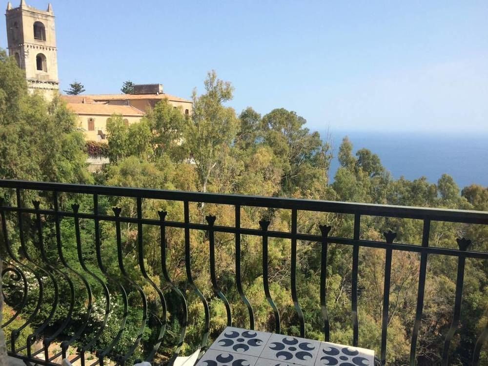 Hotel Villa Riis Таормина Екстериор снимка